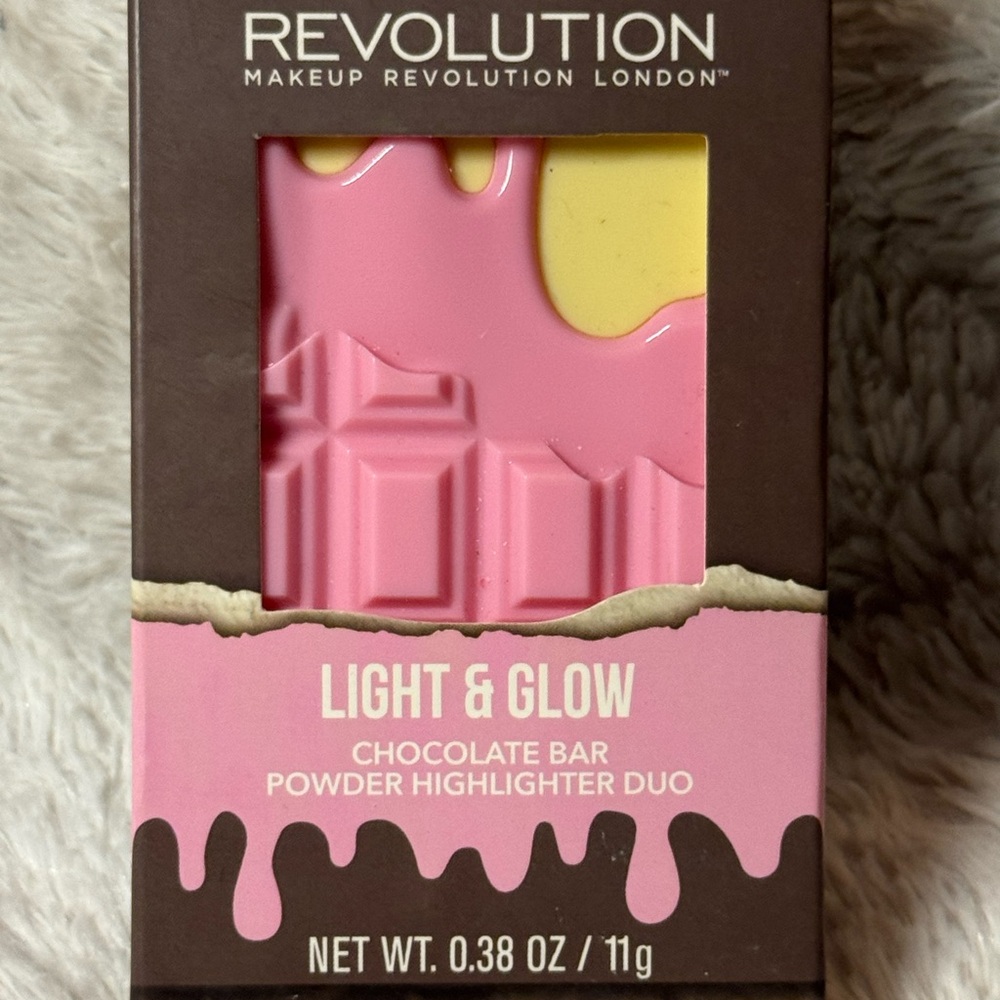 🔴 Makeup Revolution Light & Glow Highlighter Duo